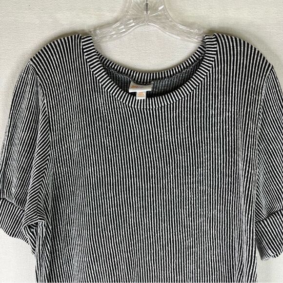 Lularoe Eloise Top Women’s Black White Stripe Puff Short Sleeve Ribbed 3X - Picture 3 of 10